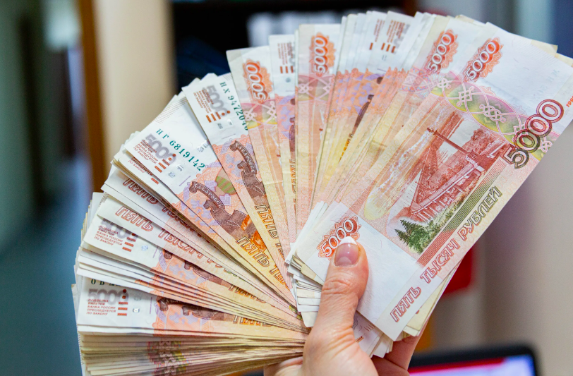 Фото Новые правила банковских переводов в России с 30 мая. Почему запретят скидывать деньги с карты на карту 2 - Сиб.ФМ Фото Новые правила банковских переводов в России с 30 мая. Почему запретят скидывать деньги с карты на карту 2